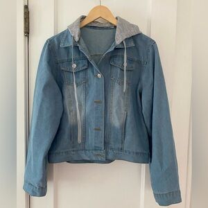 NWT Denim Jacket Women’s Large (36-38 bust)